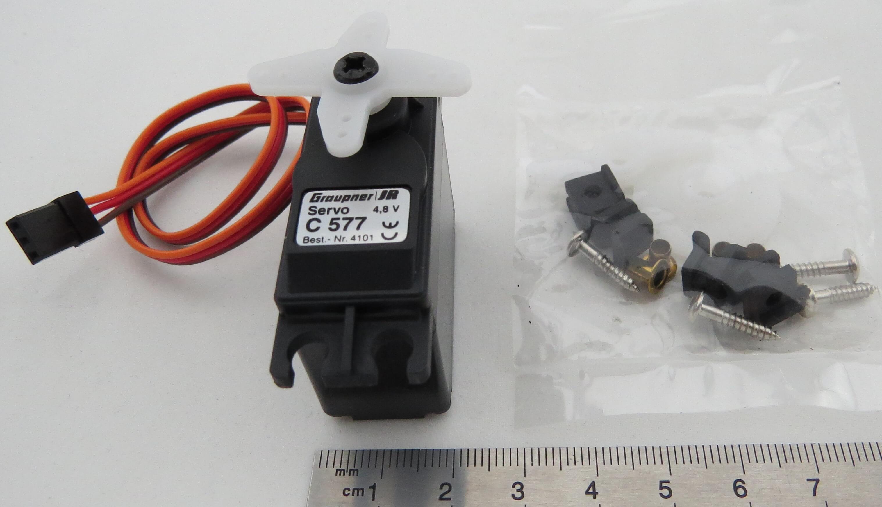 Servo C-577, Graupner. Universal- Standard-Servo für