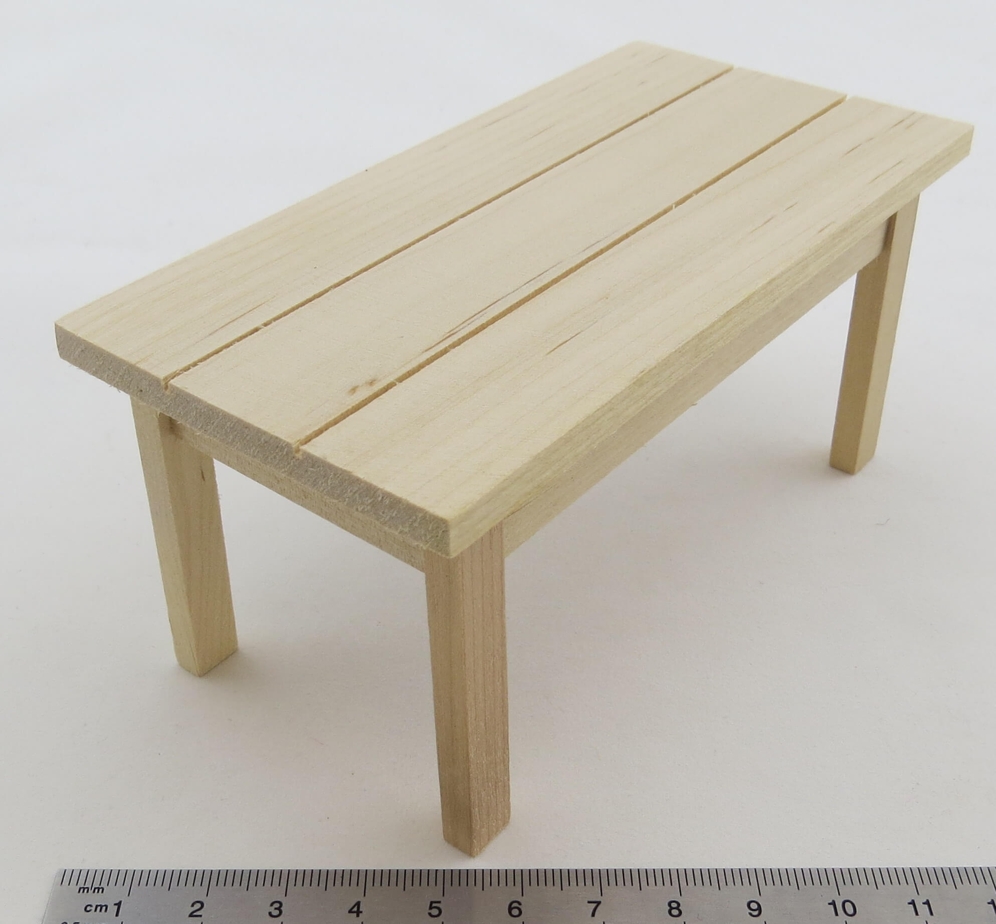 1x Gartentisch 13x6,4x6cm, Höhe 6cm. 64mm tief. Holz, natur