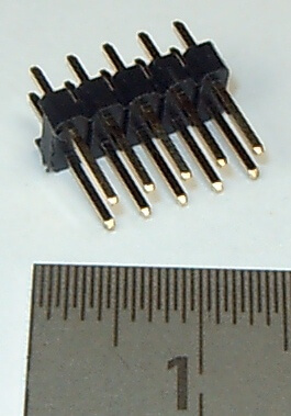 Stiftleiste 10-polig (2x5), gerade Kontakte. STECKER. Zum