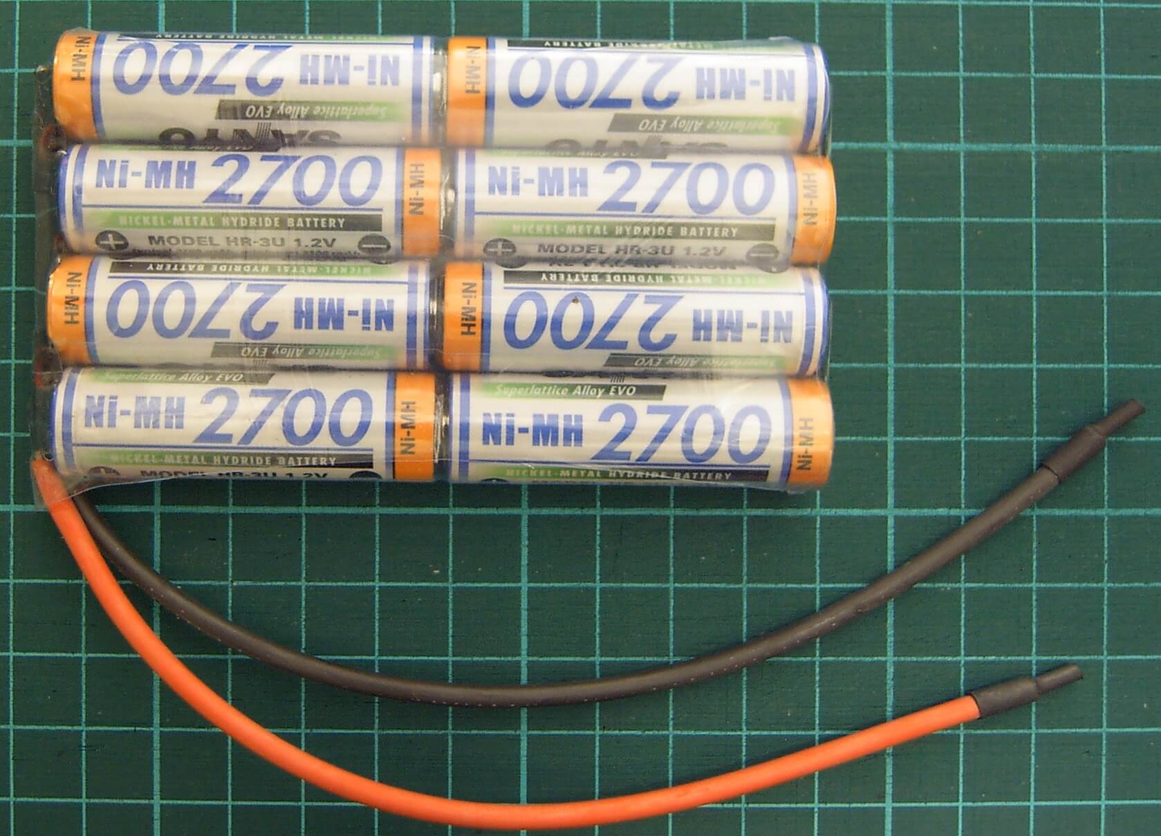 Akku-Pack mit 8x Sanyo HR-3U-Zellen,NiMH 9,6V 2700mAh, ohne 