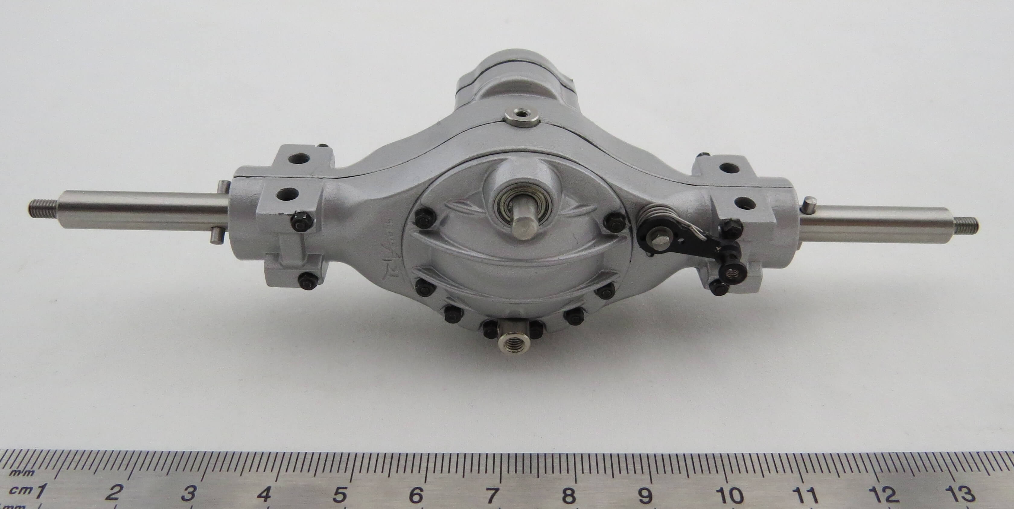 Hinterachs-Differential mit Durchtrieb mit Sperre ScaleArt  