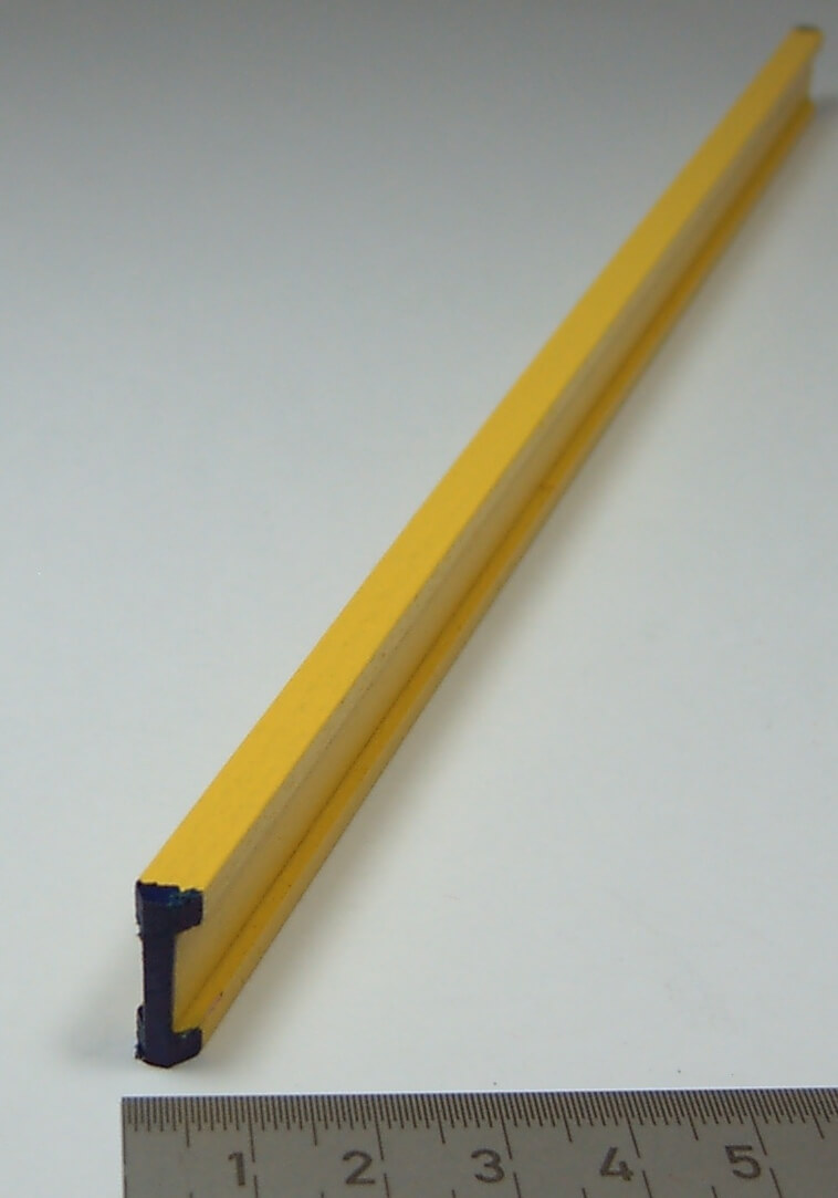 Schalungs-Träger, aus Holz, 2-farbig   lackiert, für den Schalungs-Träger, aus Holz, 2-farbig lackiert, für den