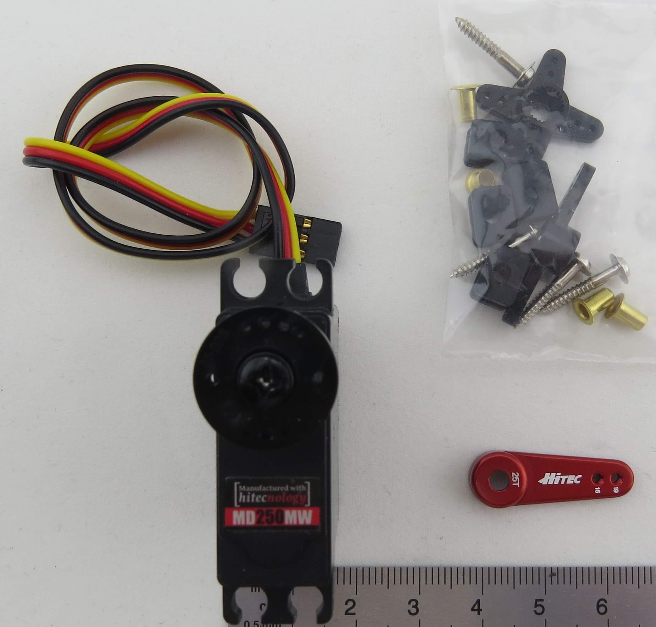 Servo MD250MW (Hitec). Digitales 15mm-Servo                 