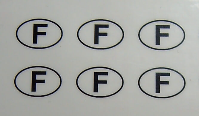 6 Nationalitätskennzeichen <F>. 8mm hoch passend zum