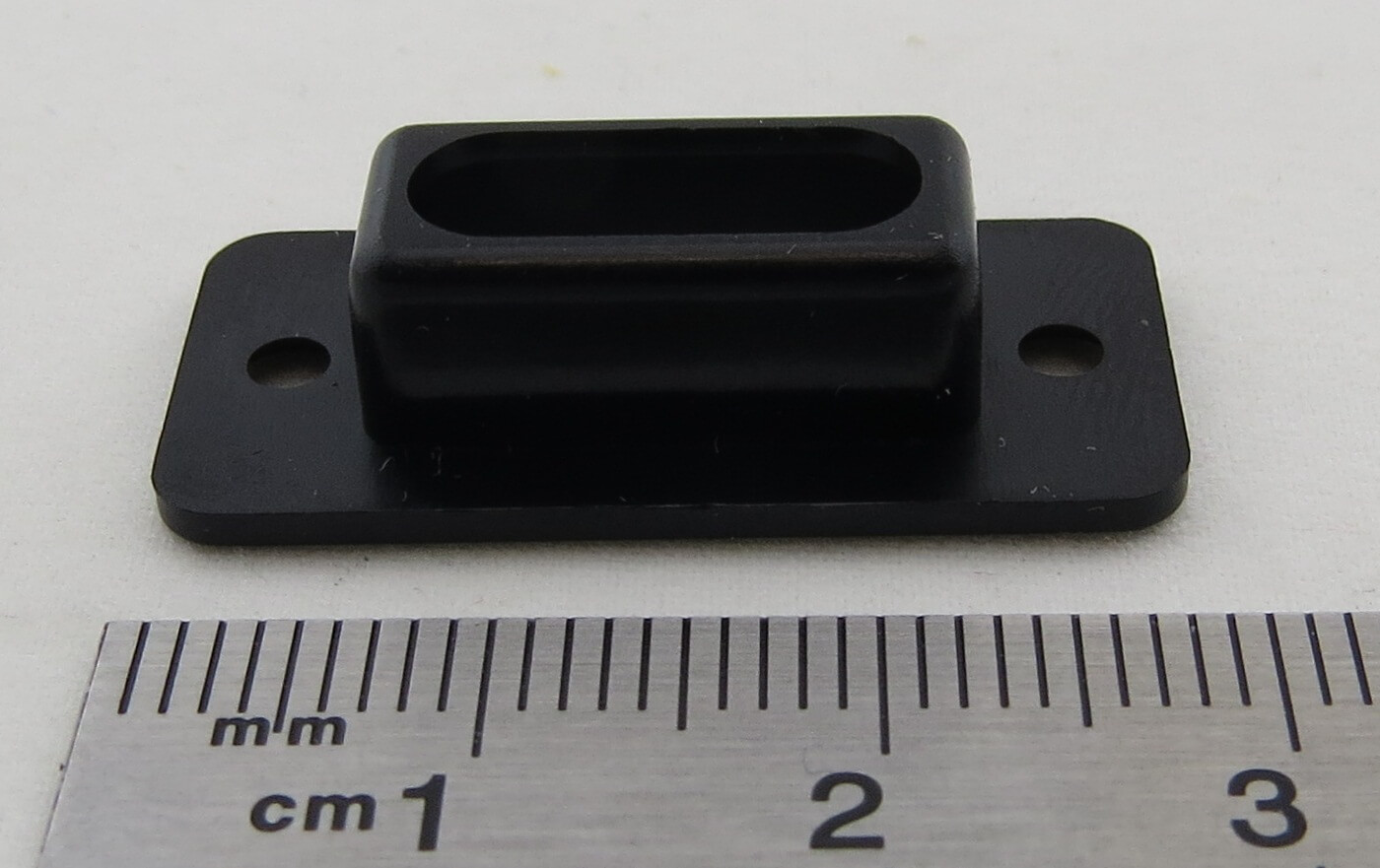 Einbaurahmen für Hochstromstecker oder Hochstrombuchse
