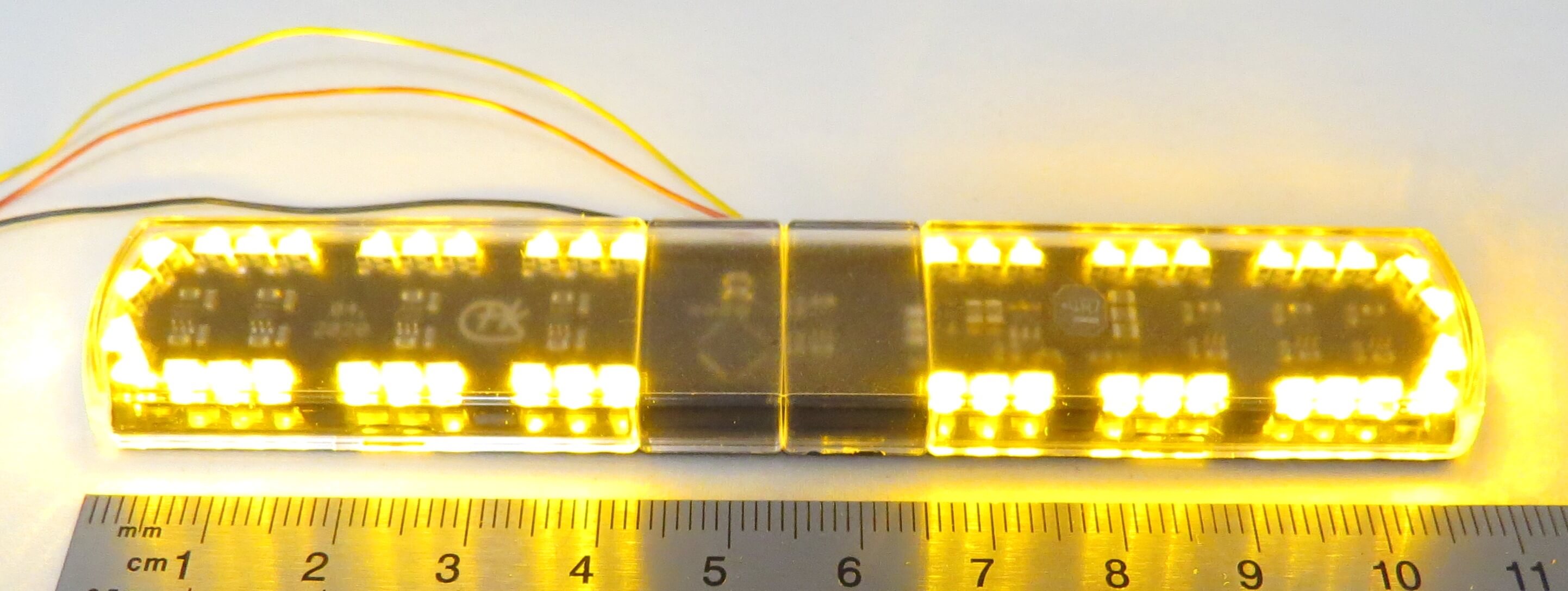 1x Rundumleuchtbalken, mit integrierter  Elektronik u.SMD-LE