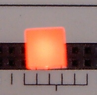 1x LED rot (Bauform Quadrat 3 x 3mm), 2-2,5V, max. 25mA