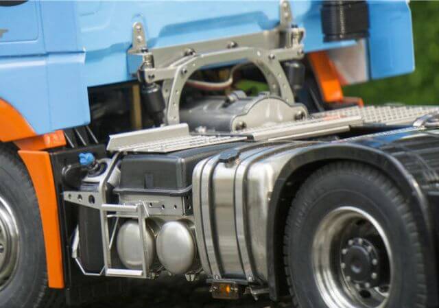 1:14 Fahrerhausverschluss V2A mit Magnet für Tamiya Actros  