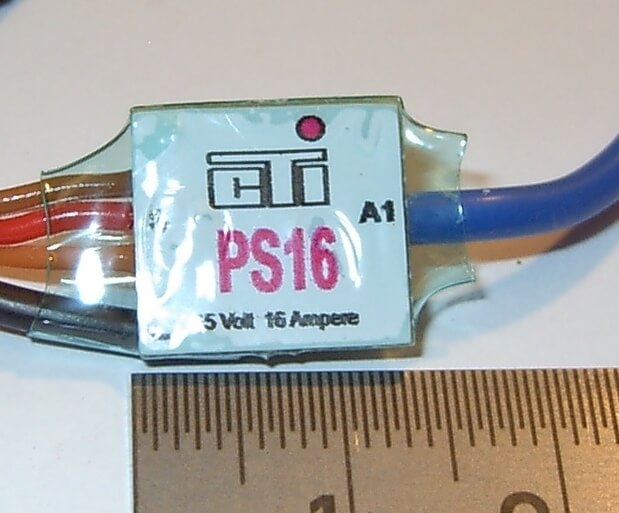 Przełącznik przyciskowy PS16uT z wyjściem 1x 16A 1x