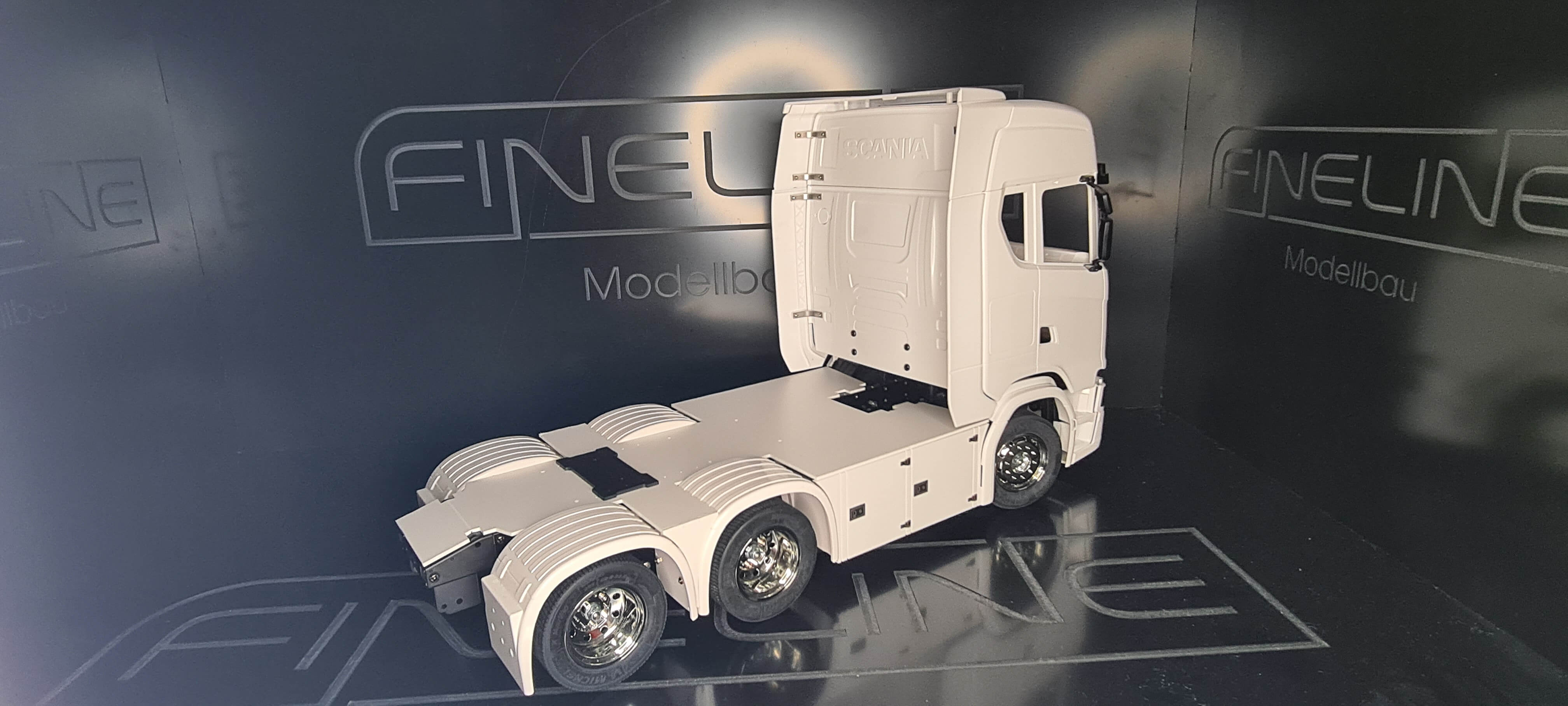 FineLine Rahmenabdeckung für Scania 770 S Tamiya Getriebe