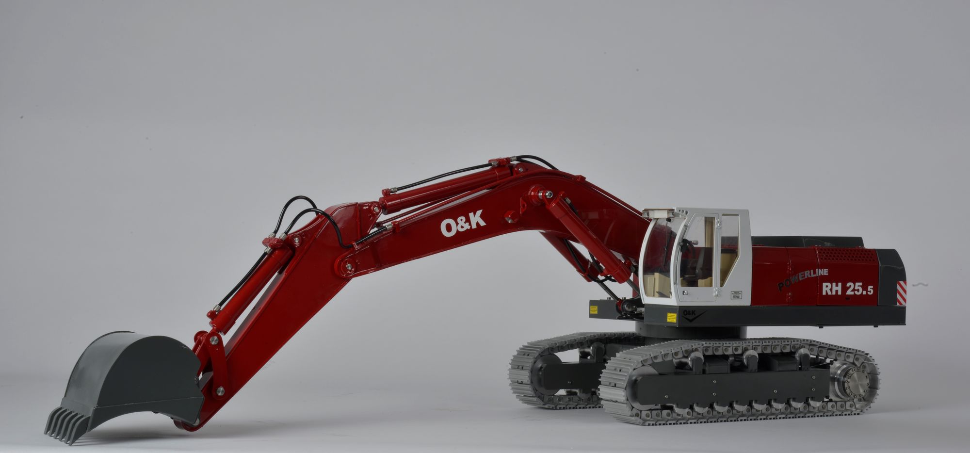 1:14,5 O&K RH25.5 Hydraulikbagger unlackiert, aufgebaut