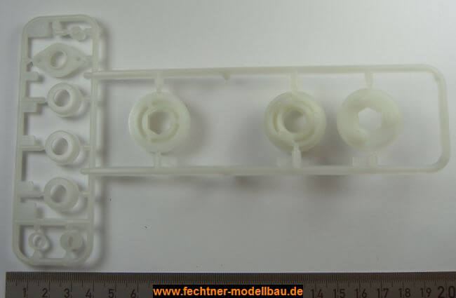 Spritzguss-Teilesatz J-Teile, weiß. Für verschiedene