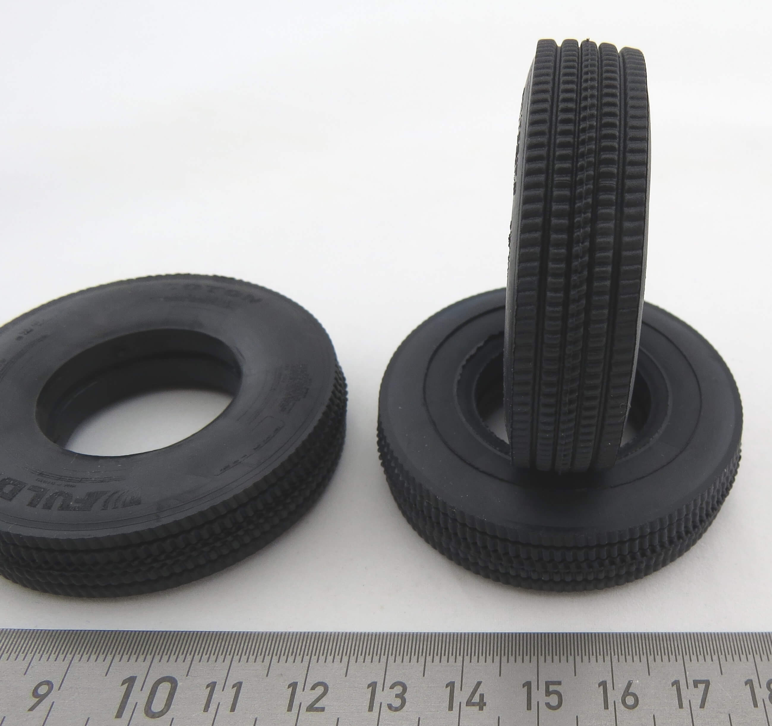 Tiefladerreifen, 4 Stück, Vollgummi, 59x29x16mm (außen)