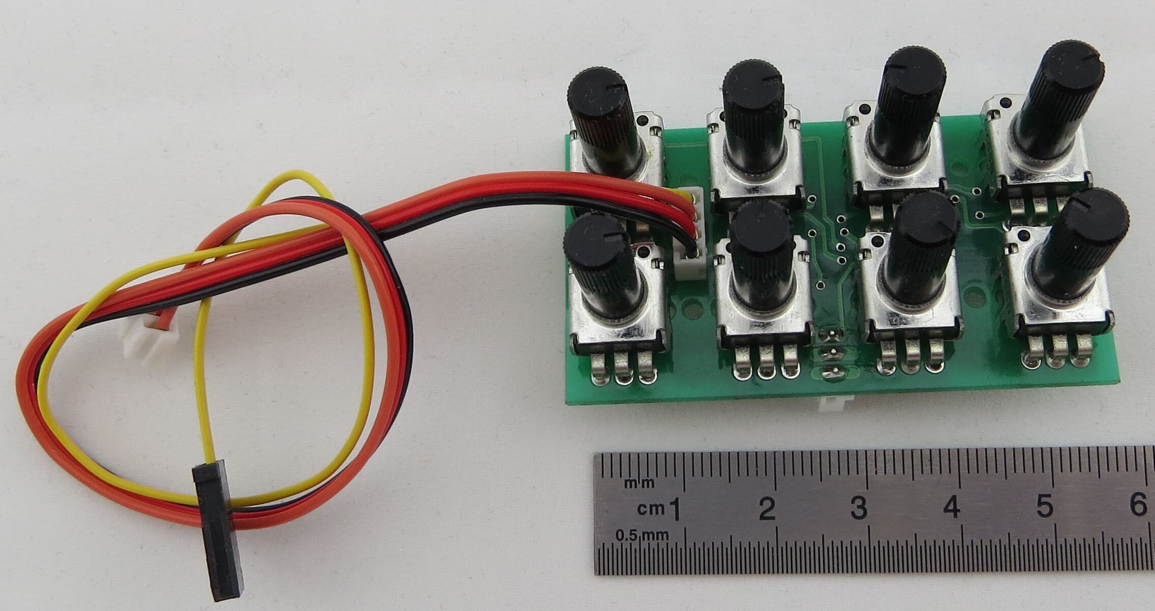 Multi Prop 8 Modul (Futaba). Sendererweiterung für 8x prop