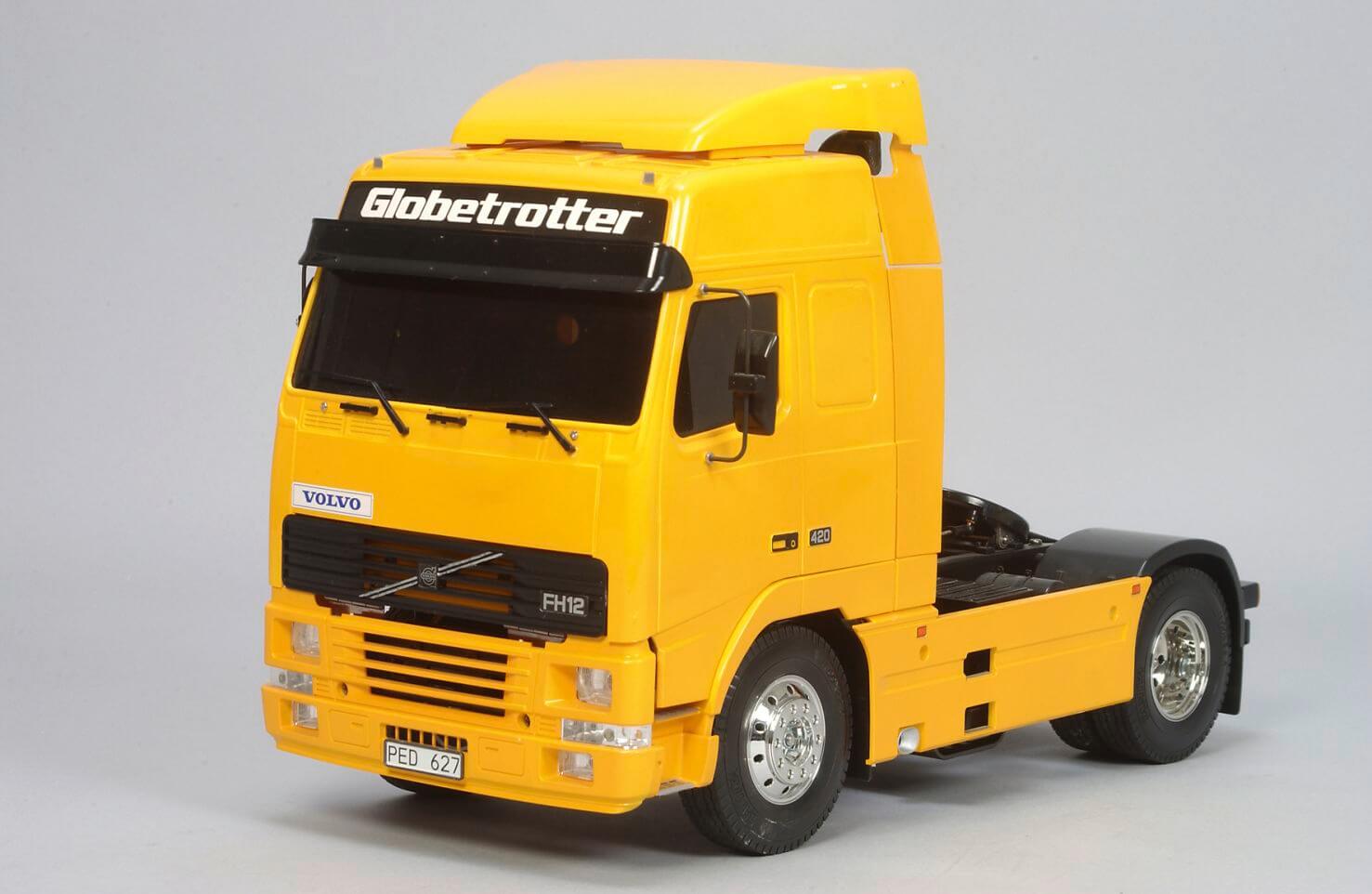 Tamiya VOLVO FH12 Globetrotter Bausatz   1/14. 2-achsige