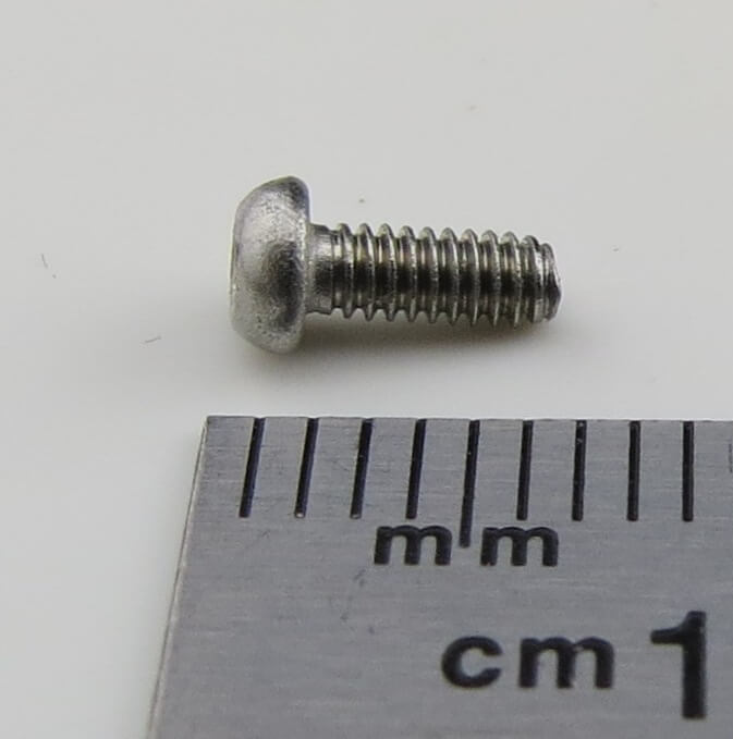 Runde skruer med innendørs 6kant. M2x5 stål SW 1,3mm, sch