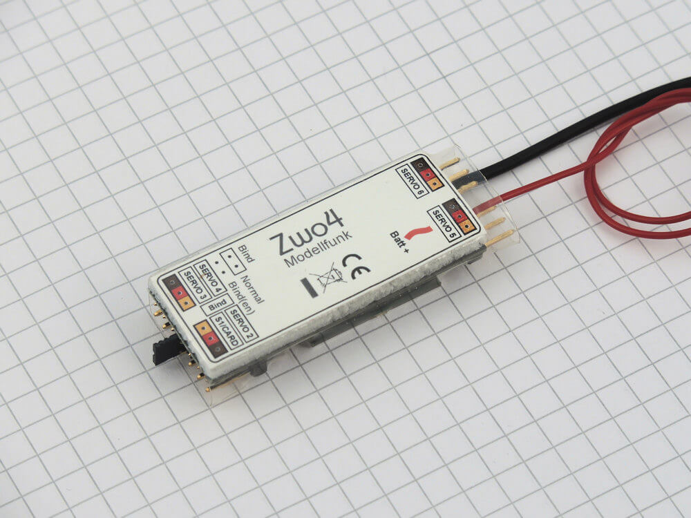 2,4GHz Empfänger mit 6 Servokanälen. Unterstützt die