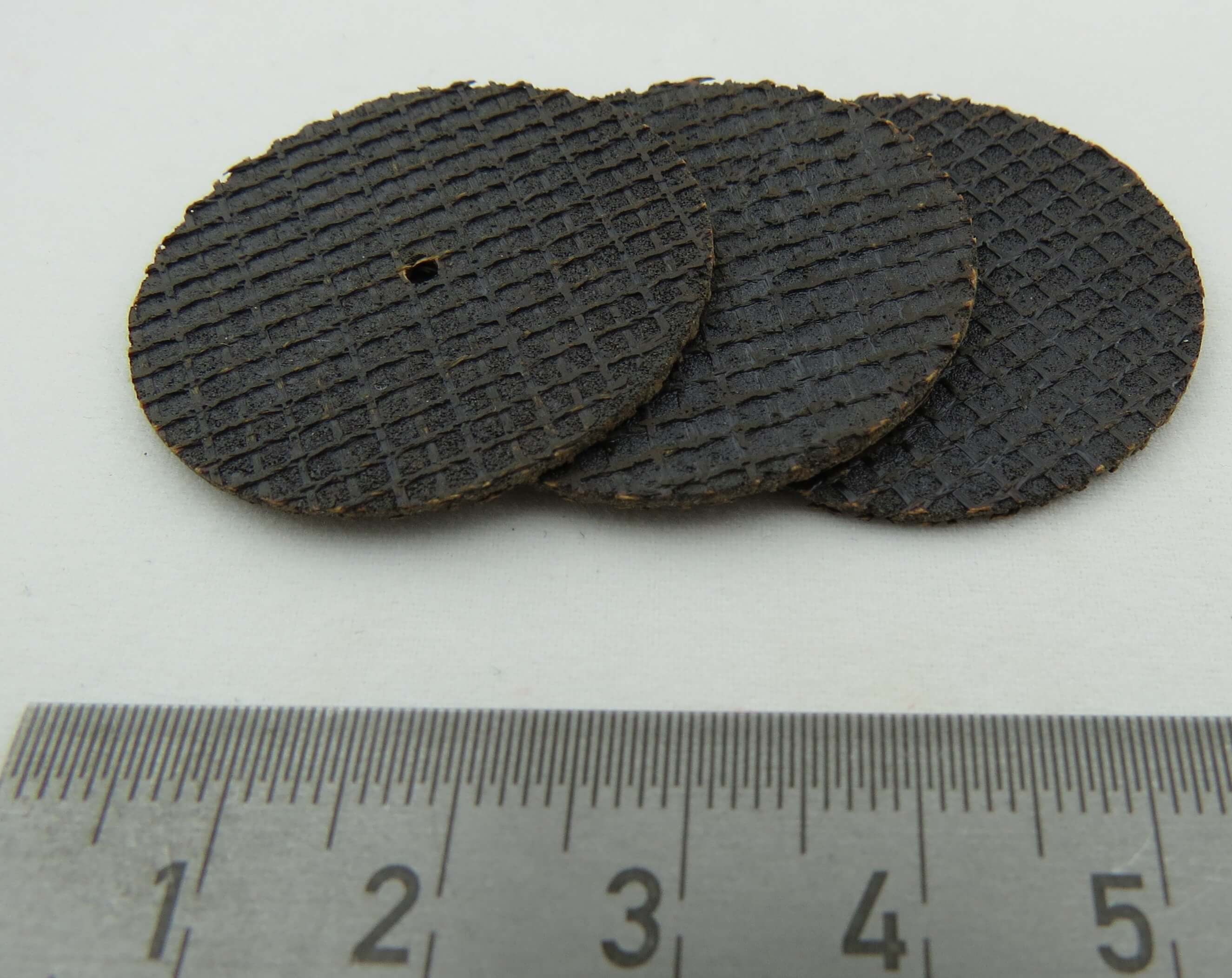 Tarcza tnąca o średnicy 30mm. Grubość około 1,35 mm. 3 kawałki