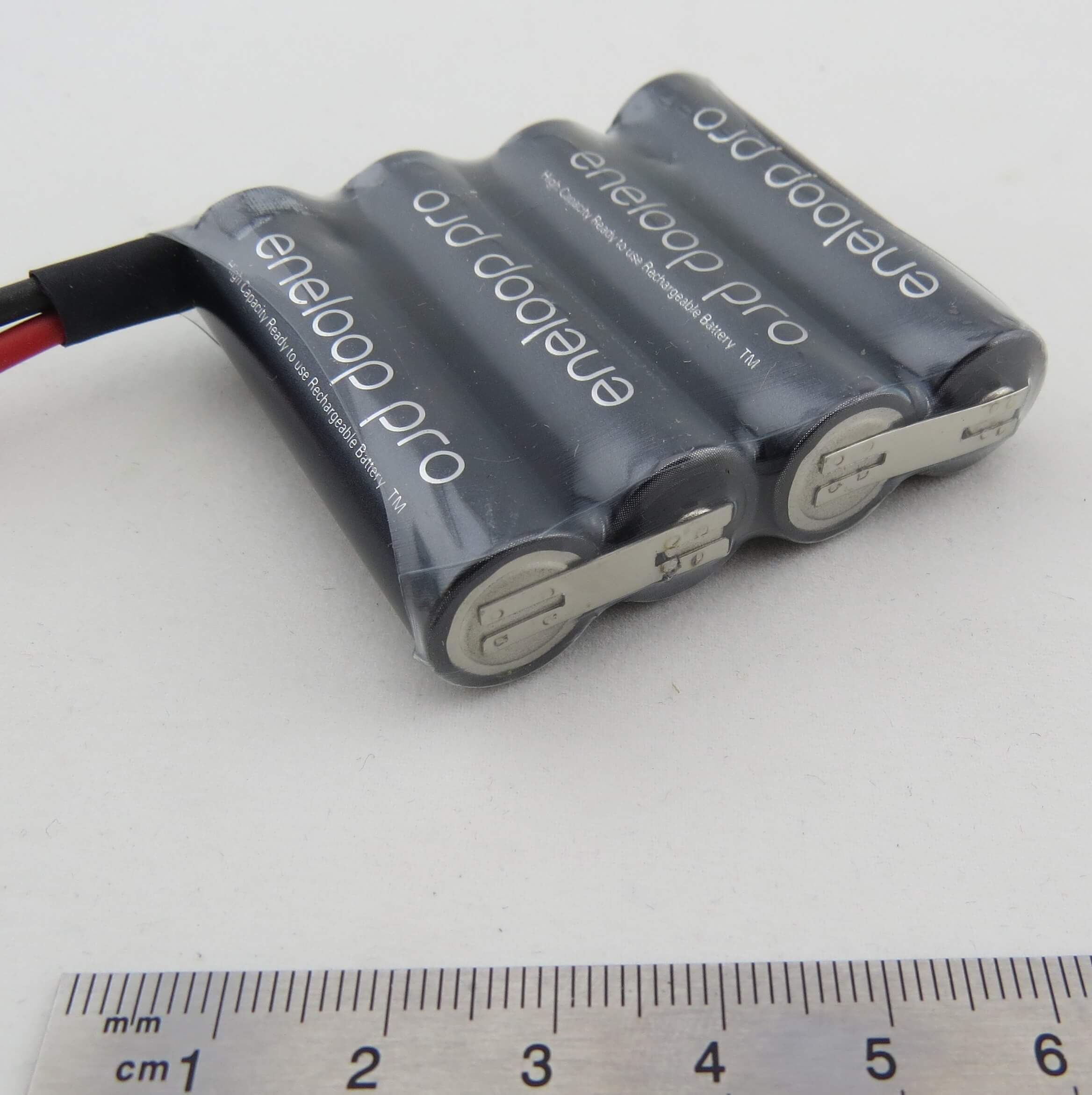 Akku-Pack mit 4x Sanyo ENELOOP PRO.    4 Zellen, 4,8V 2450 1 Akku-Pack mit 4x Sanyo ENELOOP PRO.    4 Zellen, 4,8V 2450