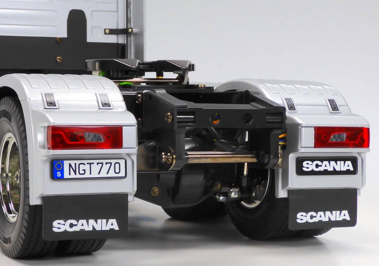 Tamiya Scania 770 S (56373) Bausatz 1/14 silber vorlackier