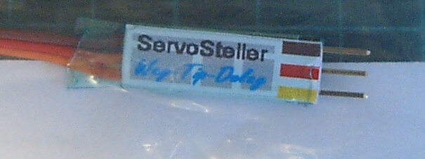 Servo-Steller Weg-Tip-Delay. Bewegt ein  Servo mit Servo-Steller Weg-Tip-Delay. Bewegt ein  Servo mit