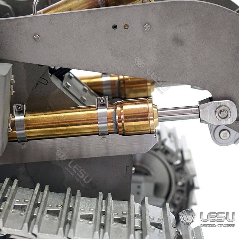 1:14 Laderaupe L636R Bausatz ohne Aufreißer unlackiert 1:14 Laderaupe L636R Bausatz ohne Aufreißer unlackiert