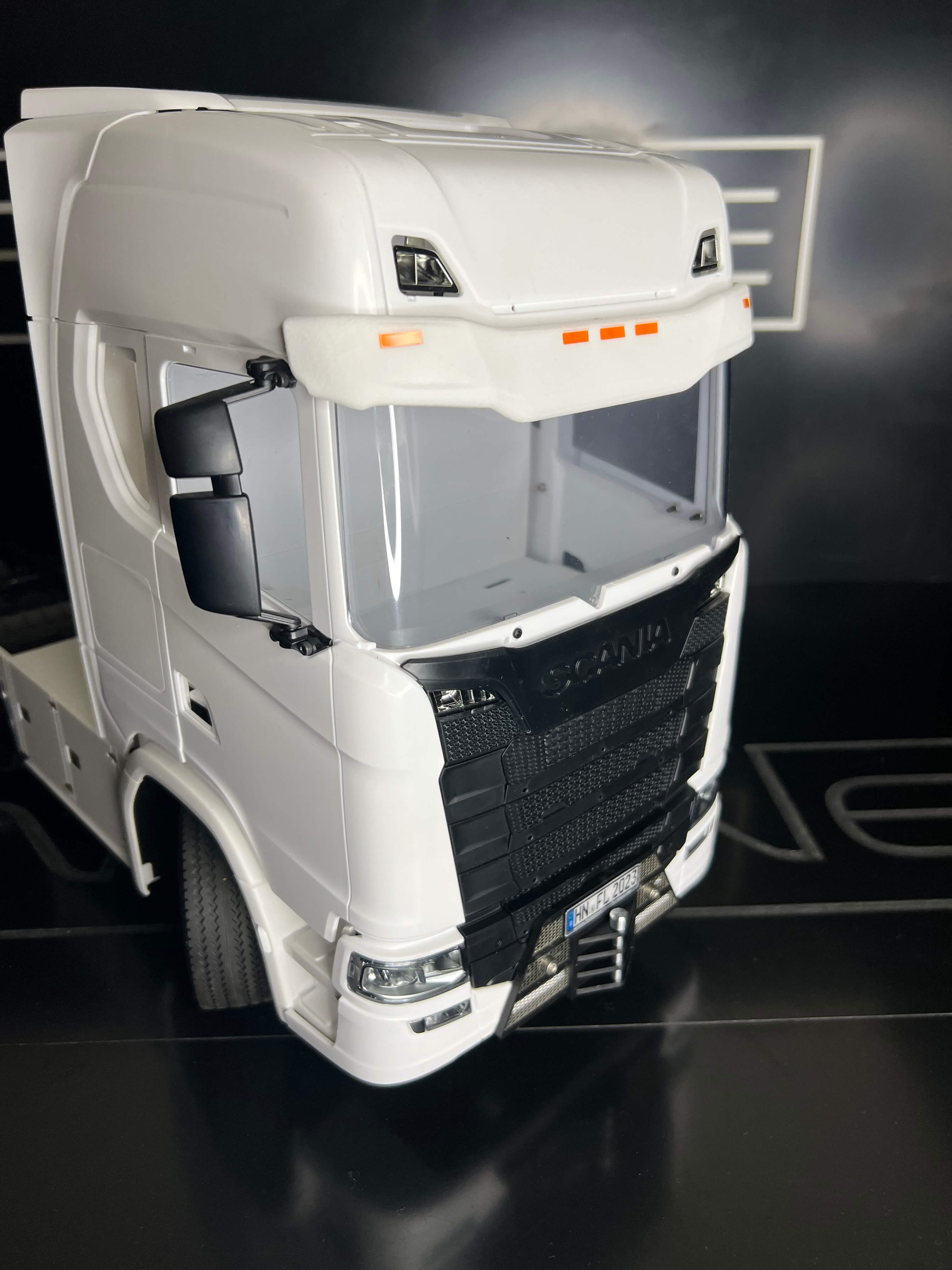 FineLine Sonnenblende für Scania 770 S von Tamiya