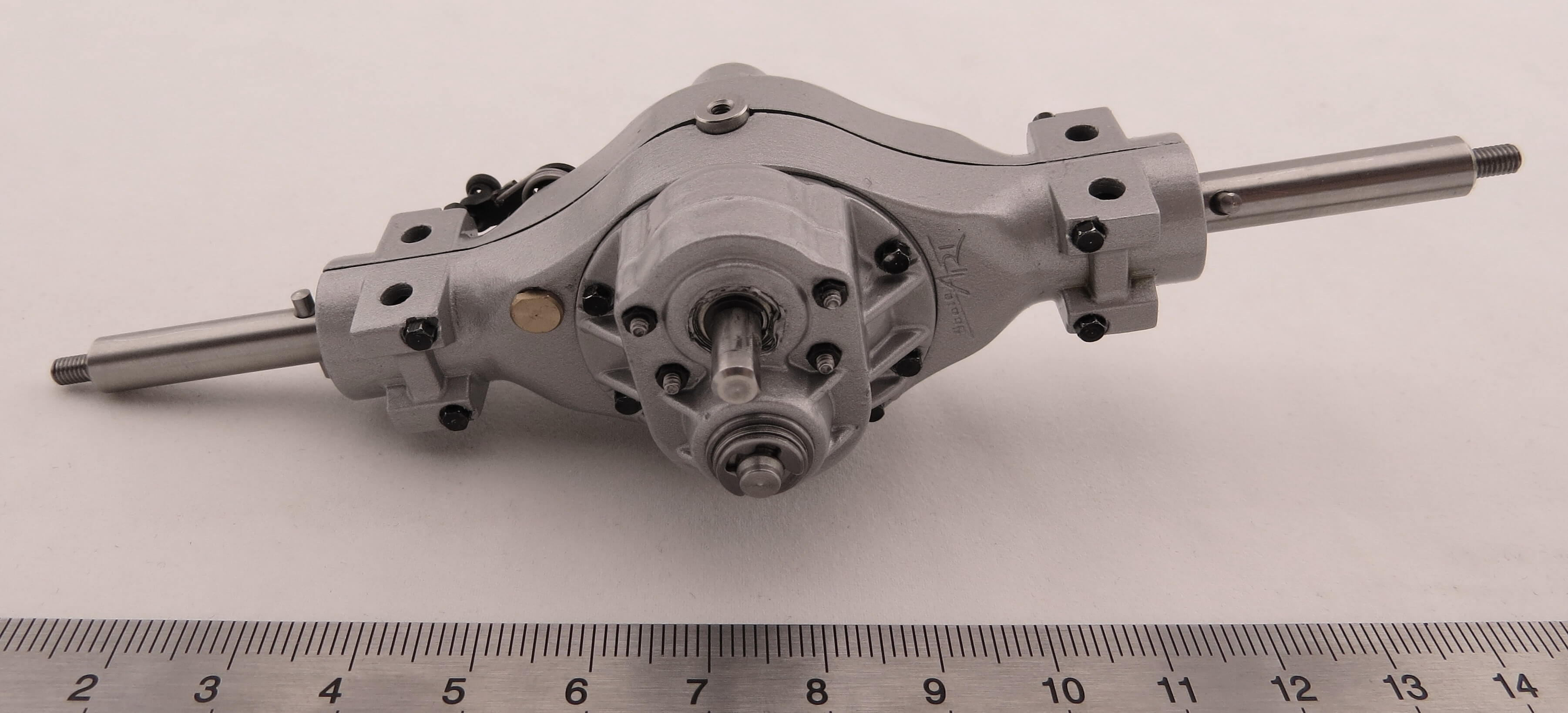 Hinterachs-Differential mit Durchtrieb mit Sperre ScaleArt  