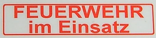 Textschild "FEUERWEHR..",rot,1:16 selbstklebende Folie mit Textschild "FEUERWEHR..",rot,1:16 selbstklebende Folie mit