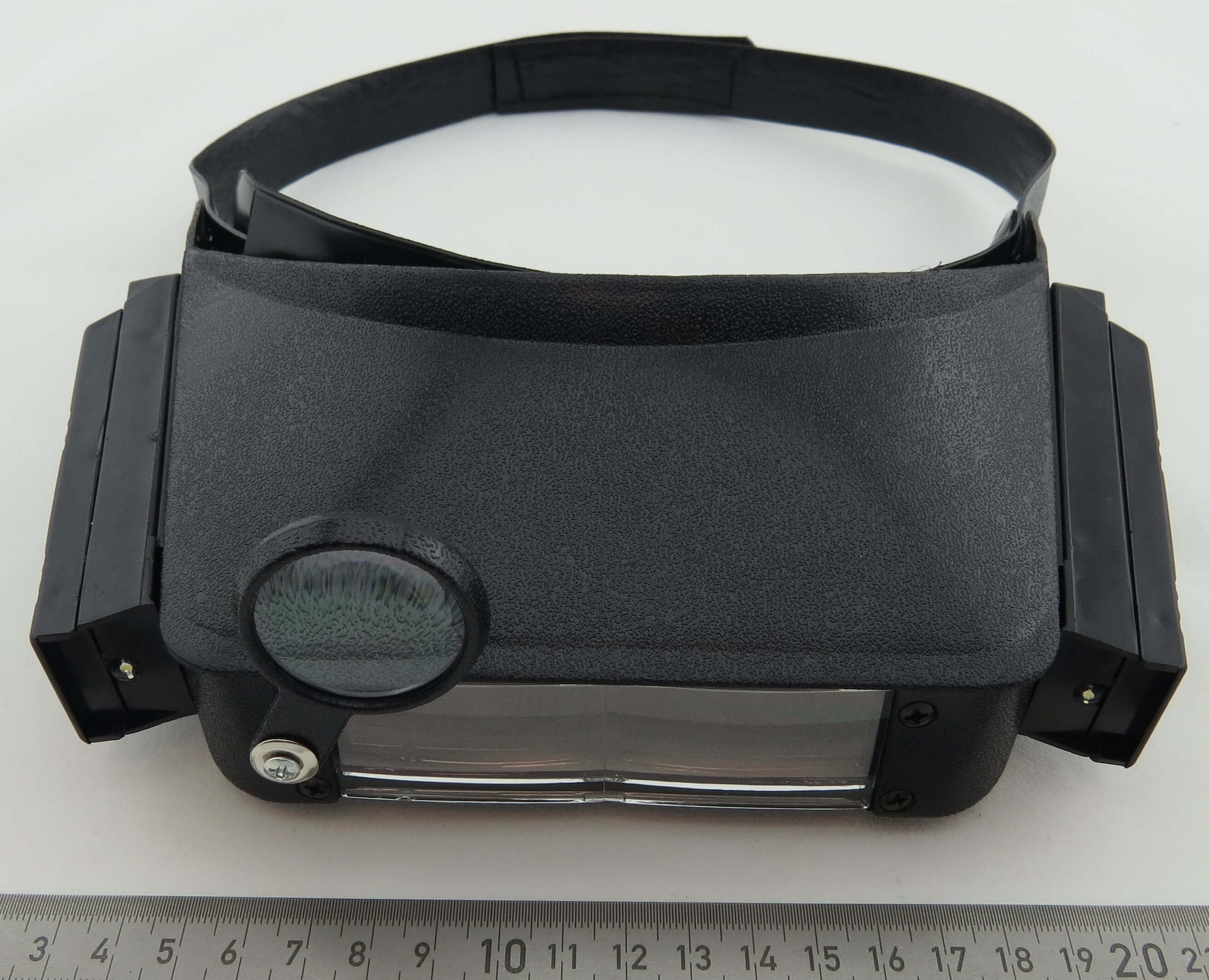 Kopfbandlupe mit LED-Licht. Ein nützlicher Helfer für Kopfbandlupe mit LED-Licht. Ein nützlicher Helfer für