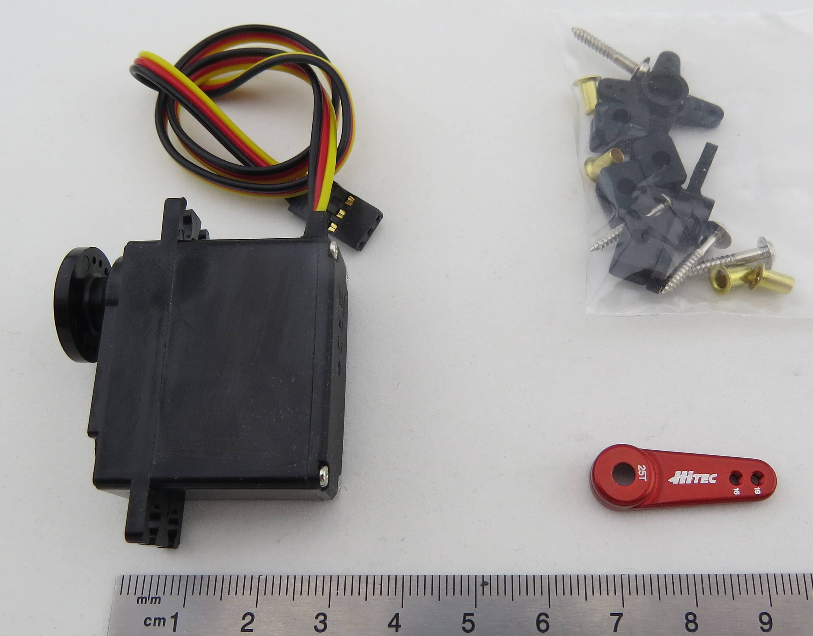 Servo MD250MW (Hitec). Digitales 15mm-Servo                 