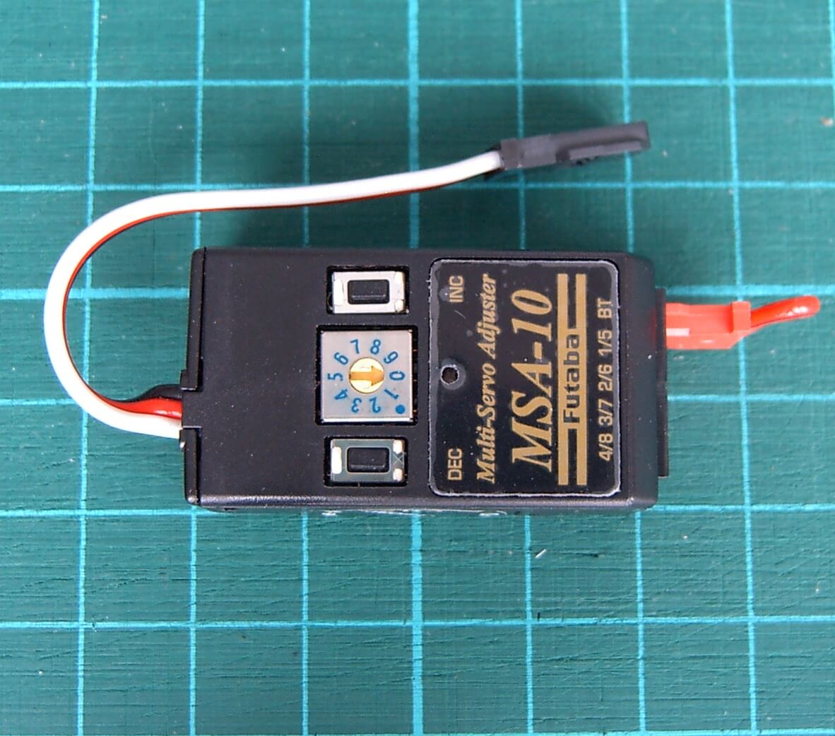 Multi-Servo-Adjuster für 4 Servos. MSA10 Ein Servokanal Multi-Servo-Adjuster für 4 Servos. MSA10 Ein Servokanal