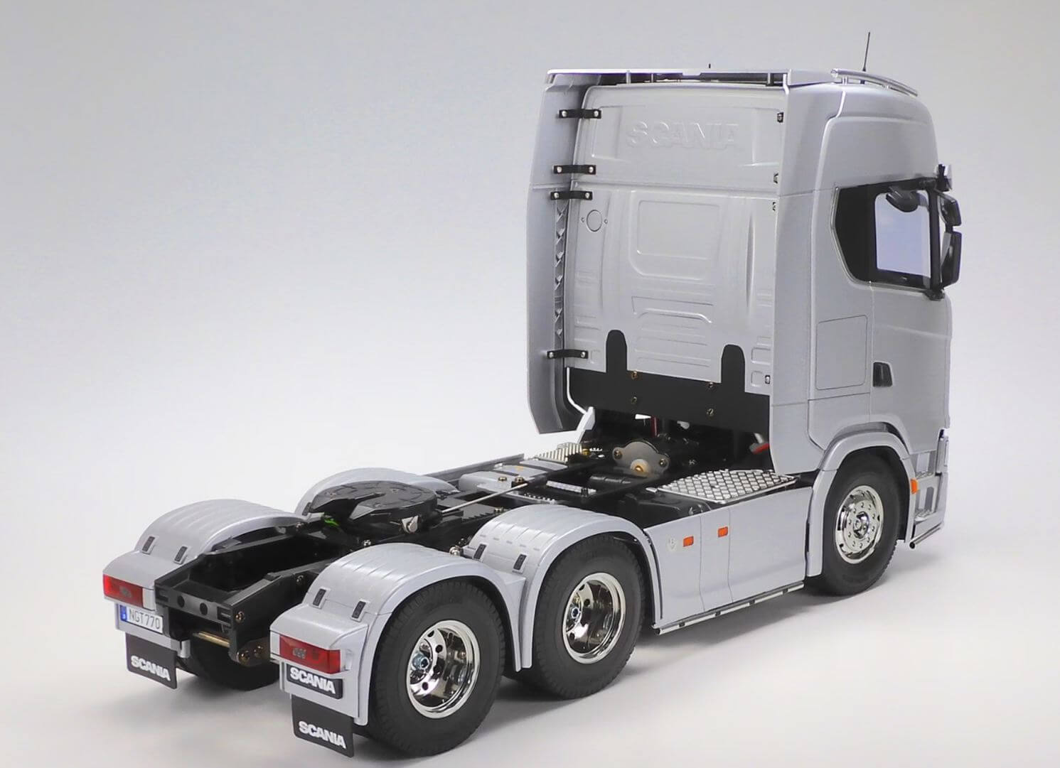 Tamiya Scania 770 S (56373) Bausatz 1/14 silber vorlackier
