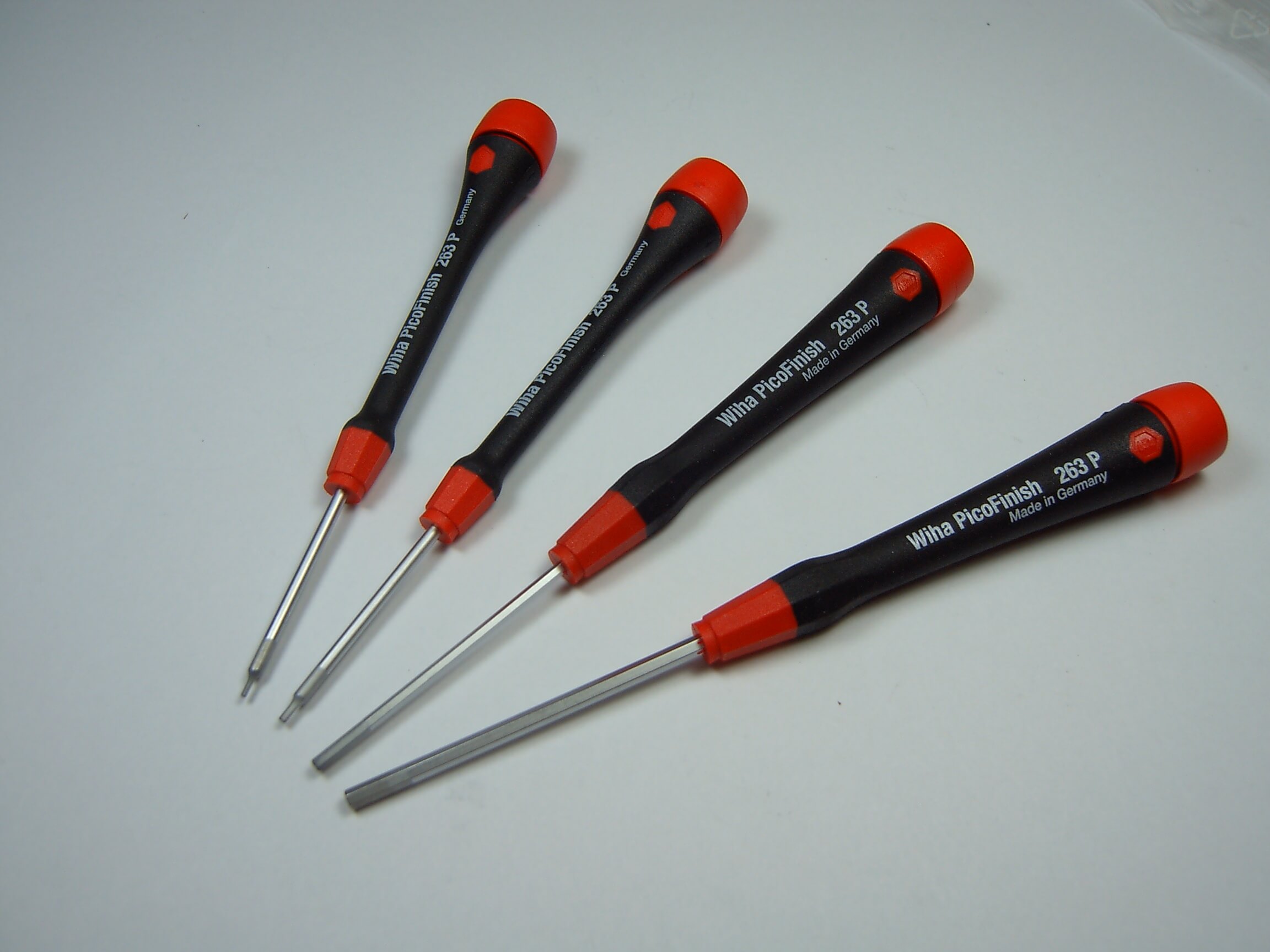 1PC NEW Cutter XBTG2110 Xbtg 2110 5.7-Inch Touch Screen 1PC NEW Cutter XBTG2110 Xbtg 2110 5.7-Inch Touch Screen
