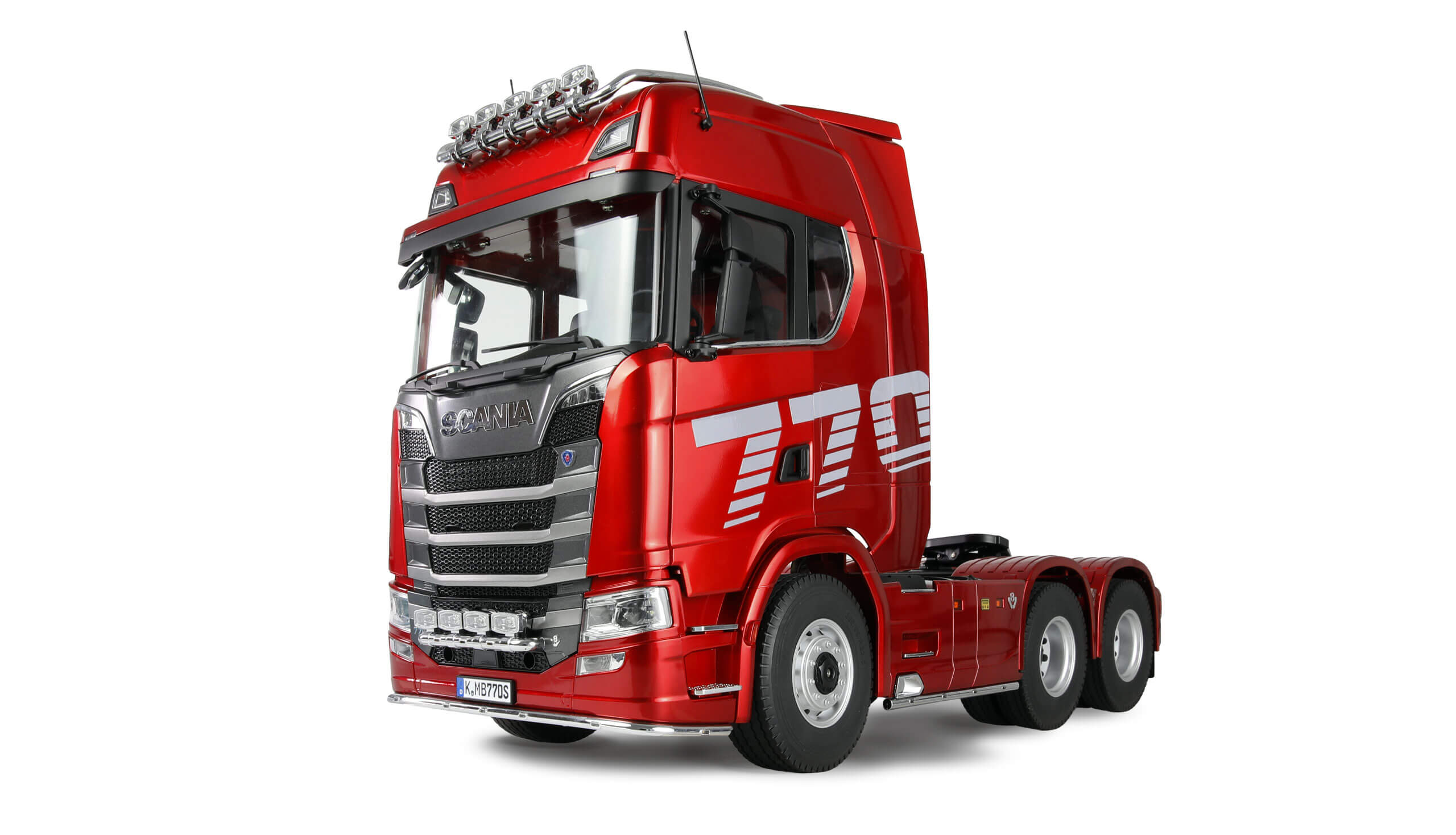 Scania 770S, RTR. Gövdesi ve farları ile tamamen monte edilmiş halde.