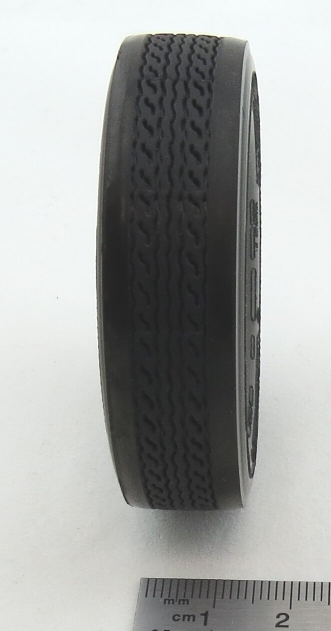 Reifen Michelin 245/70R17.5 X MULTI. Außen: 59mm, innen 36  