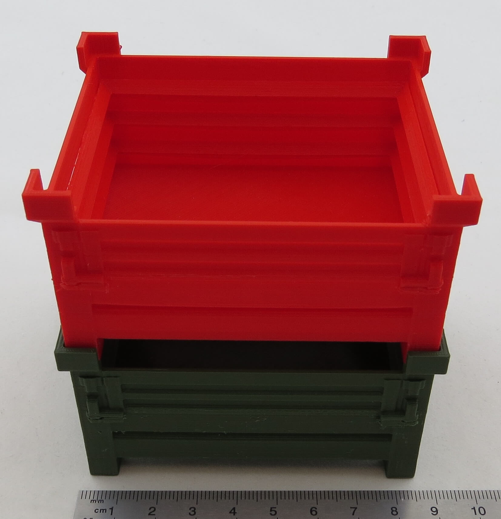 Stapelbox (3D-Druck) geschlossene Form, mit 4 Füßen         