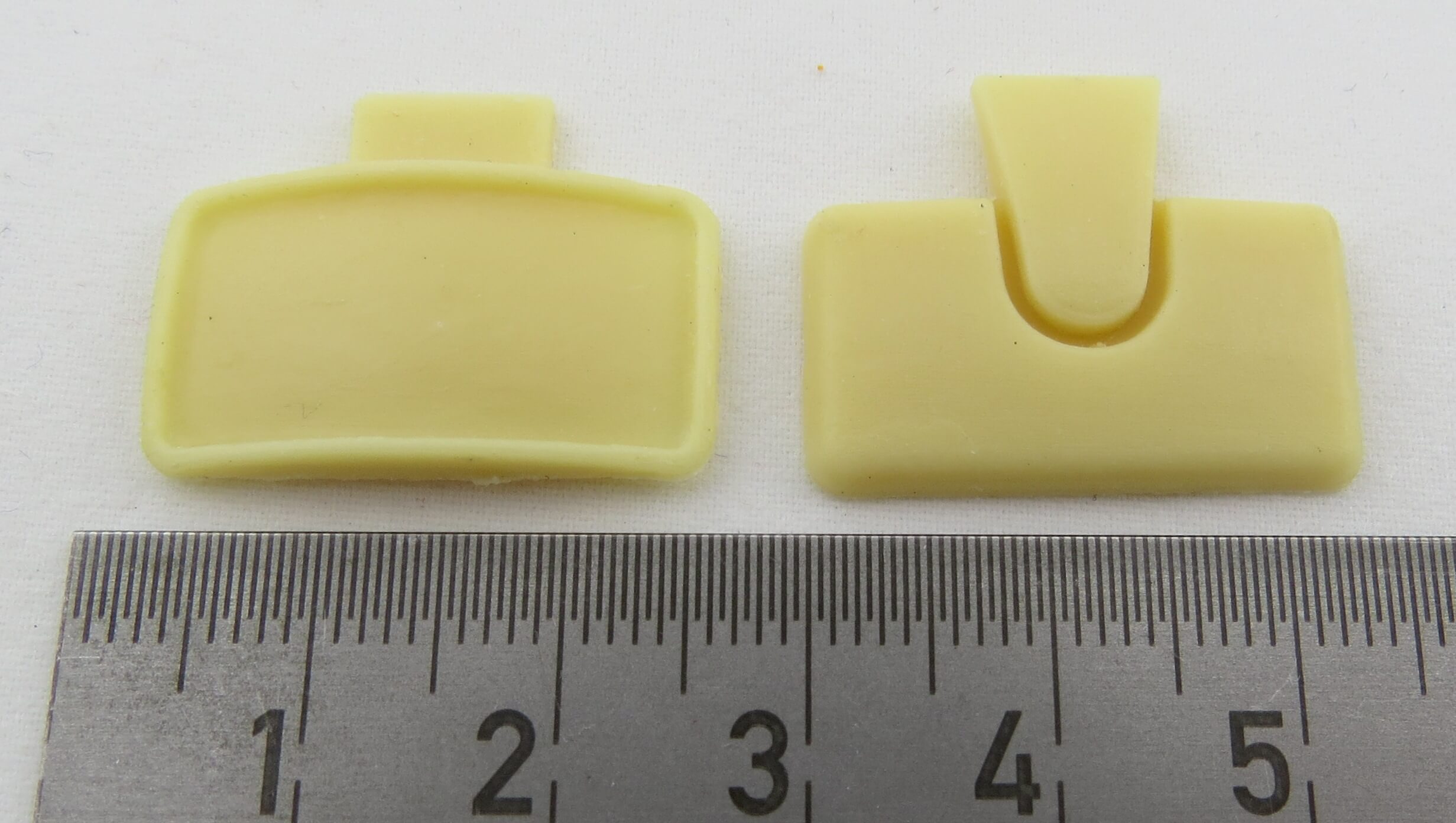 Spiegel, 1 Stück, ca.24x19x6mm PU-Kunststoff, Seitenspiegel. Spiegel, 1 Stück, ca.24x19x6mm PU-Kunststoff, Seitenspiegel.