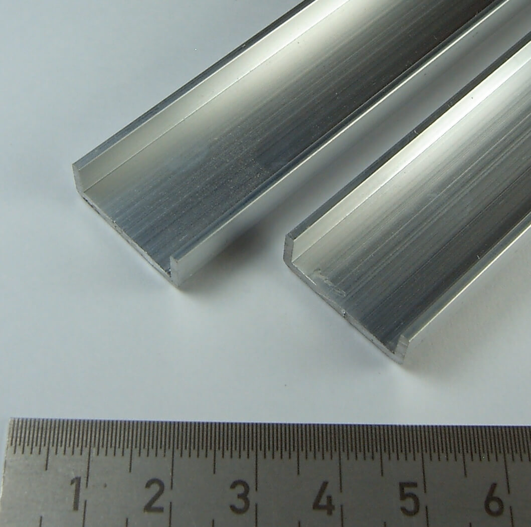 2 Aluminium-U-Profil, 1m lang,21x7x1,5mm  Materialstärke 2 Aluminium-U-Profil, 1m lang,21x7x1,5mm  Materialstärke