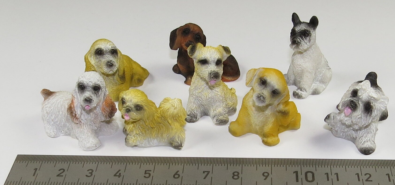 1 Set kleiner Hunde ca. 20-28mm hoch, verschiedene Typen,   