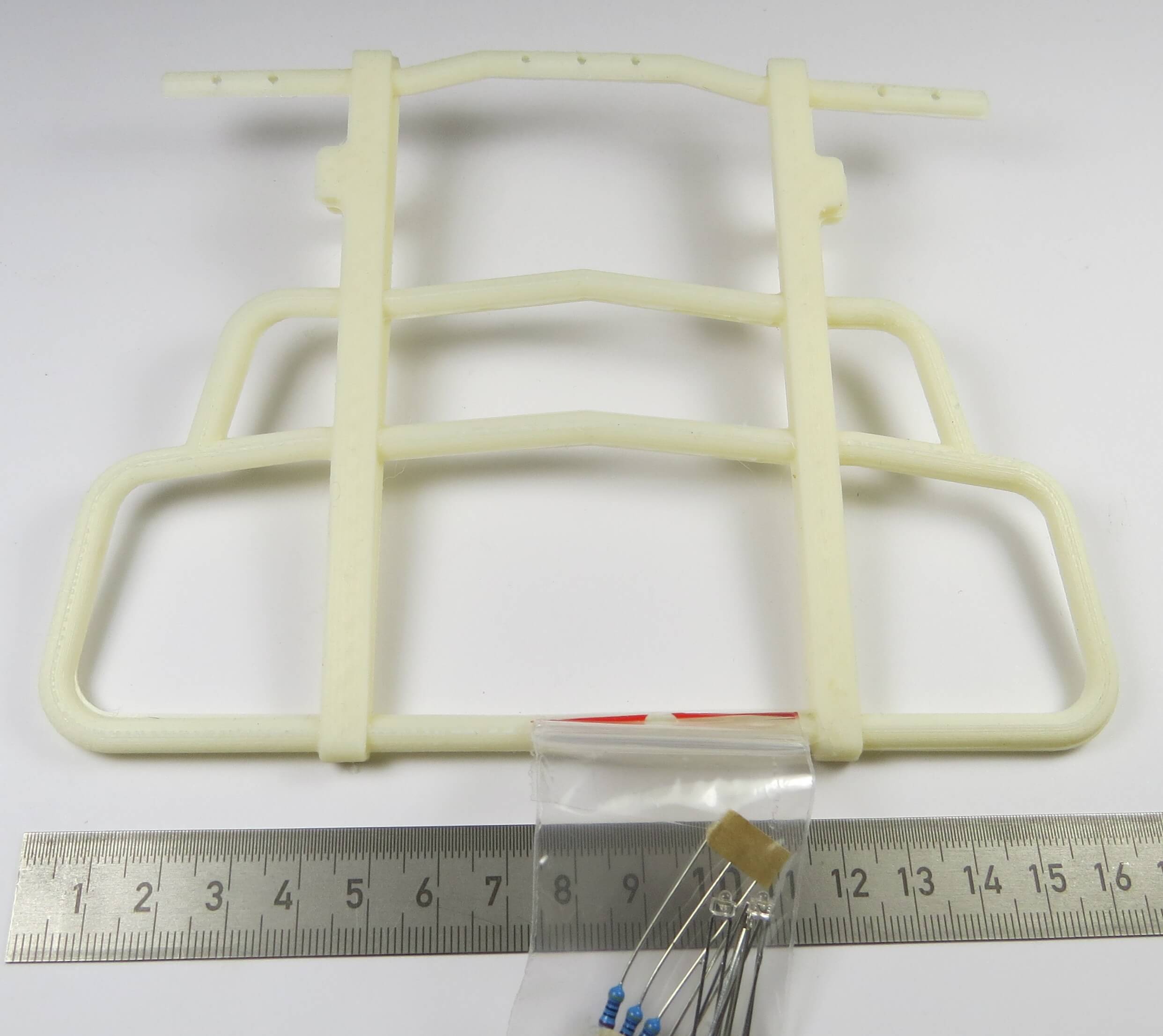 1x-bullenf-nger-mit-leds-f-actros-tam-material-abs-8665
