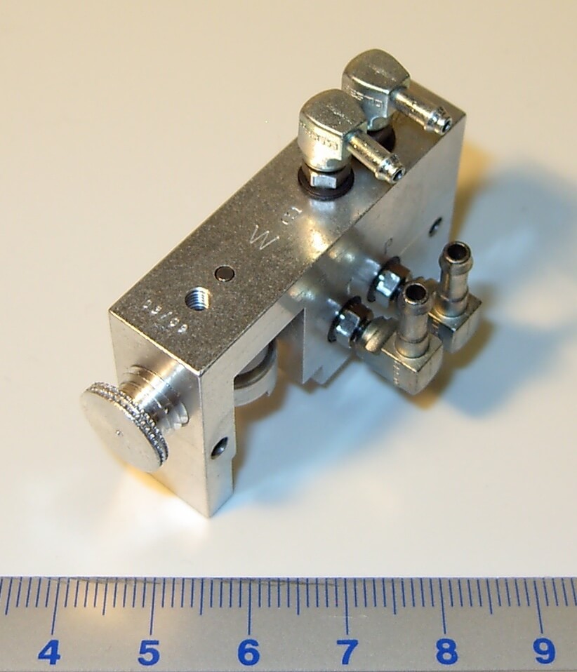 Hydraulik-Steuerventil 1-fach, bis 10bar. Maße (ohne