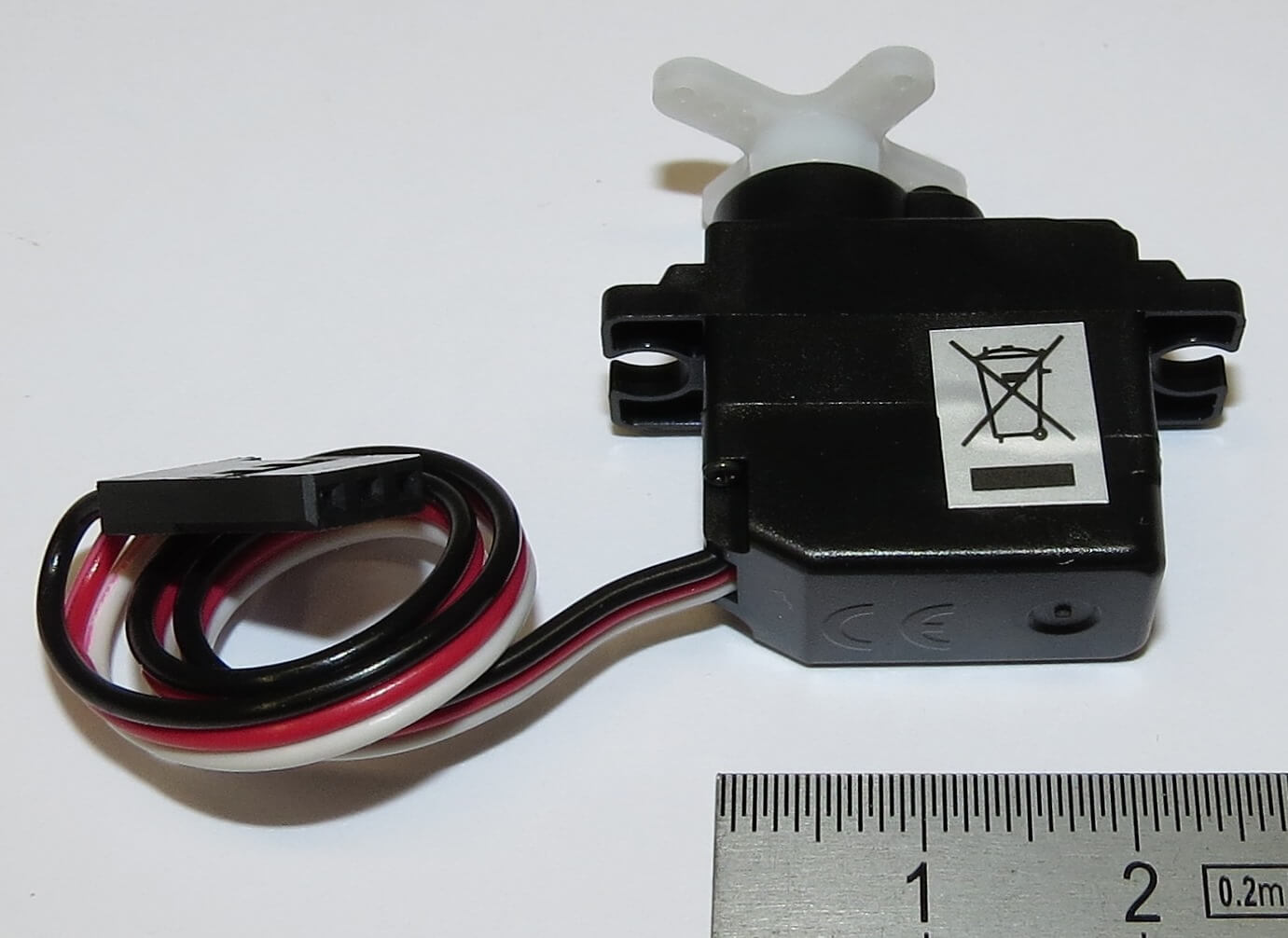 1x Servo Futaba P-S3107 nano. 11mm Servo 9,5gr., 12Ncm      