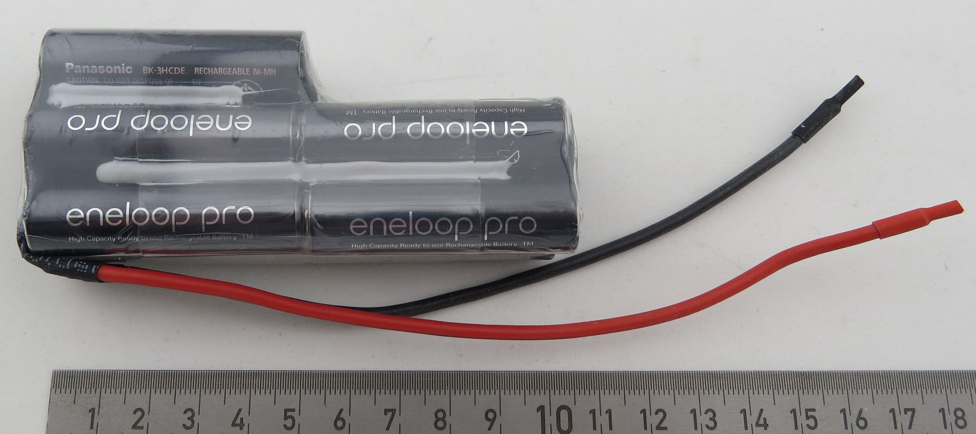 Akku-Pack mit 10x SANYO-Zellen, 12V,   10 Zellen, 2450mAh 1 Akku-Pack mit 10x SANYO-Zellen, 12V,   10 Zellen, 2450mAh