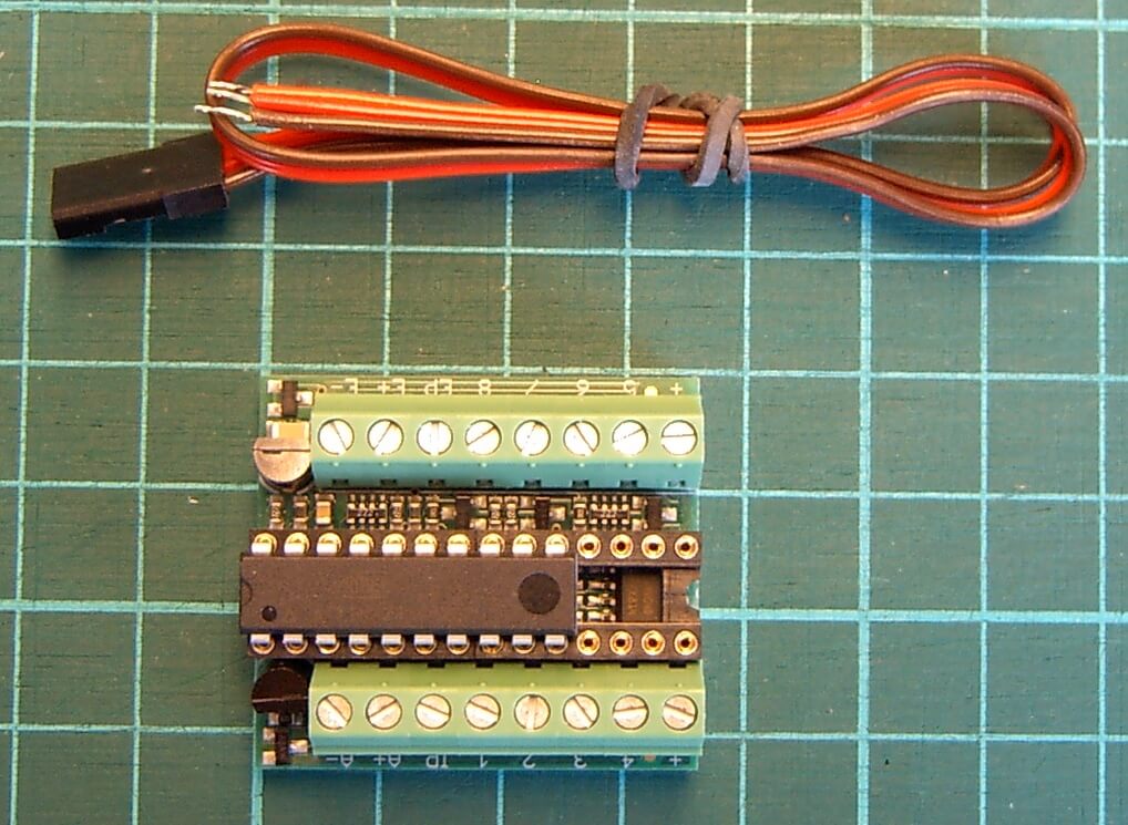 1x Blinkelektronik BE8 Servonaut für Rundumlichter und      