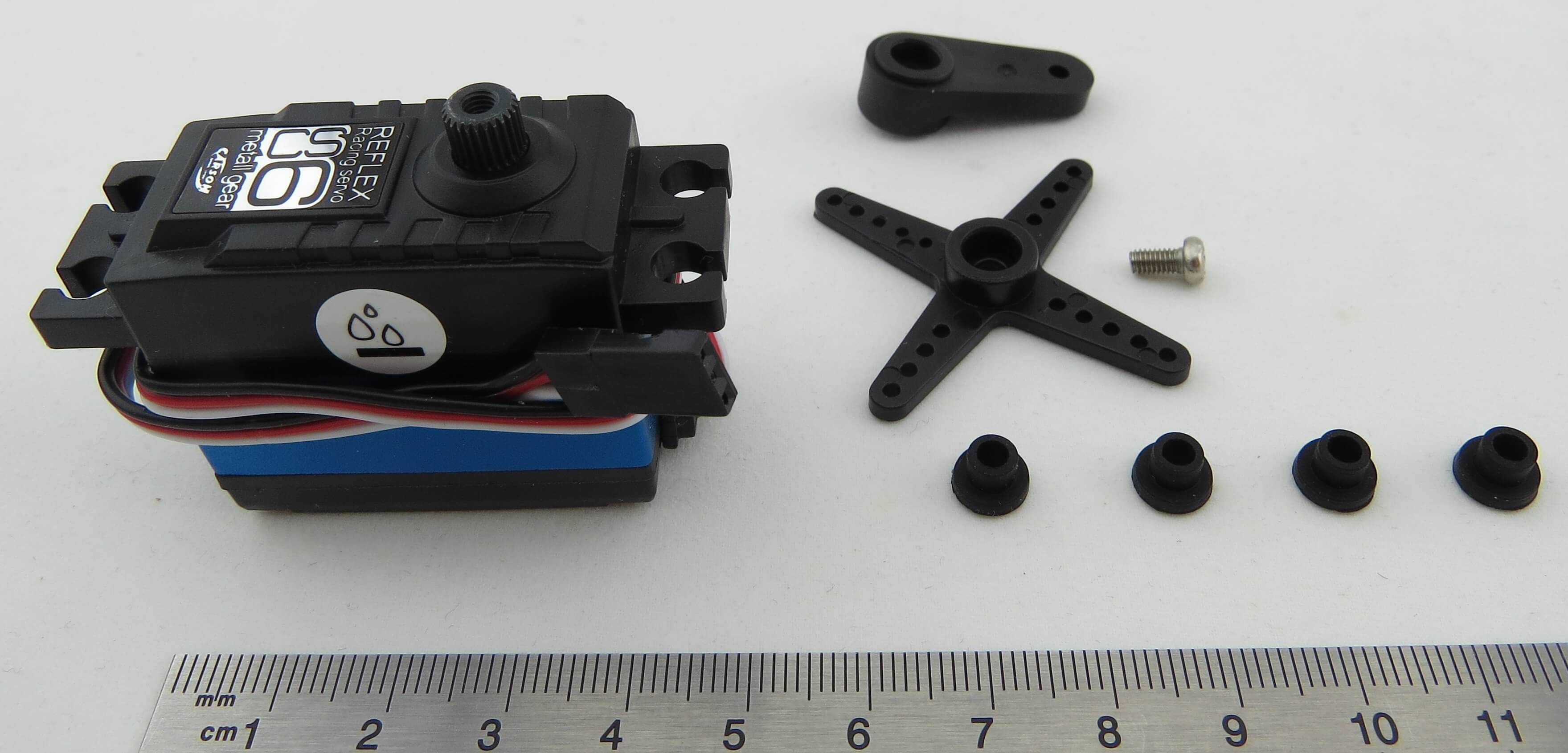 Waterproof-Servo CS-6MG m.JR-Stecker. Maße: 38,5x19x32mm