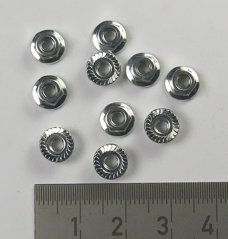 10 Kragen-Muttern M3. Sechskant SW5. Alu 10 Kragen-Muttern M3. Sechskant SW5. Alu