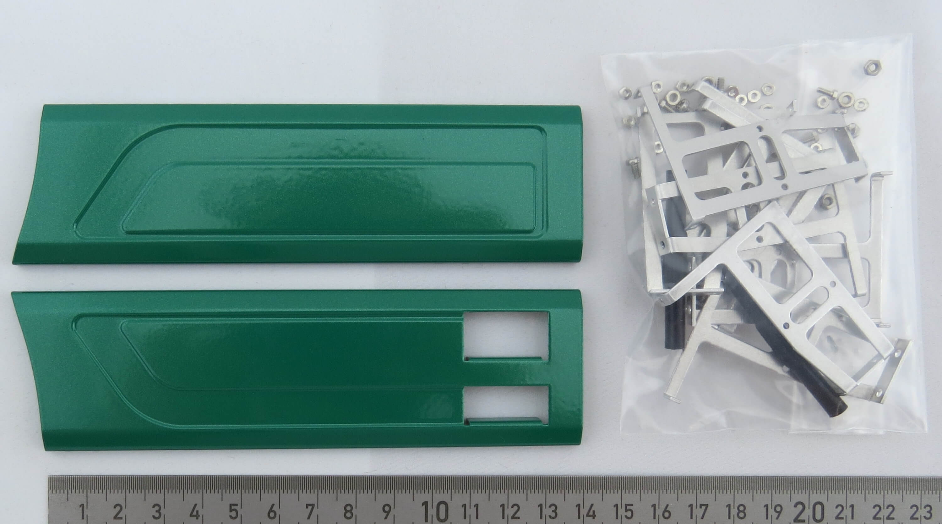 ACTROS Seitenverkleidung grün, für FG 73 4. (480) ACTROS Seitenverkleidung grün, für FG 73 4. (480)