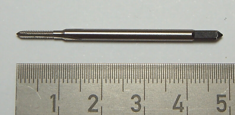 Maschinen-Gewindebohrer HSS M2,0 DIN371, 1 Stück Maschinen-Gewindebohrer HSS M2,0 DIN371, 1 Stück