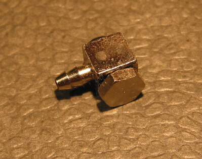 Abgewinkelter Nippel M4/2,5 mm. Passend zum Schlauch 1 Abgewinkelter Nippel M4/2,5 mm. Passend zum Schlauch